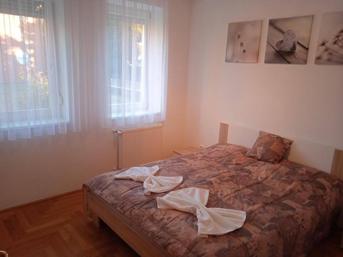 Family Apartment-Csaladias Hangulat Győr Extérieur photo