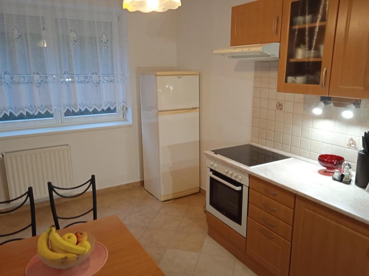 Family Apartment-Csaladias Hangulat Győr Extérieur photo