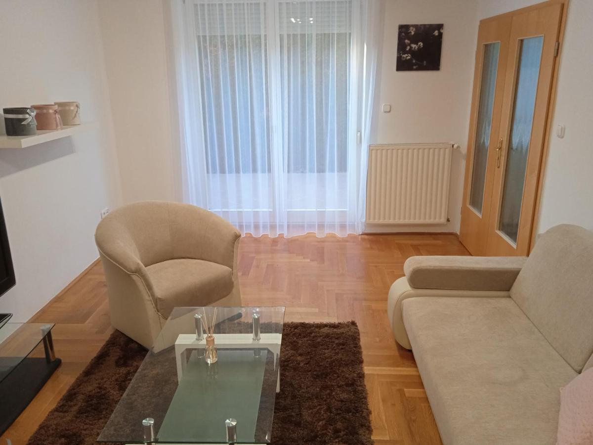 Family Apartment-Csaladias Hangulat Győr Extérieur photo