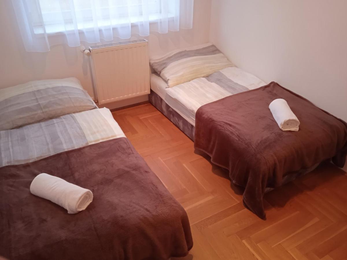 Family Apartment-Csaladias Hangulat Győr Extérieur photo